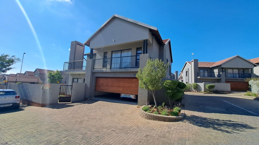 3 Bedroom Property for Sale in Wild Olive Estate Free State